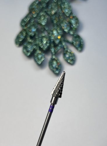 Balkezes Fenyő Lila